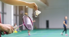 Badminton (drinnen & draußen) in Center Parcs Les Bois-Francs