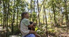 Der verbundene Spaziergang mit Baludik in Center Parcs Les Hauts de Bruyères