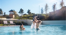 Beheiztes Freibad in Center Parcs Park De Haan
