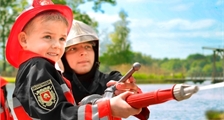 Wannabe ein Feuerwehrmann in Center Parcs De Huttenheugte