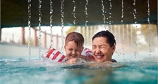 Beheiztes Freibad in Center Parcs De Huttenheugte