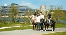 Ponyreiten in Center Parcs Villages Nature Paris