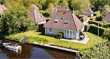Bungalow Wiid-8A in Summio Parcs Vakantiepark It Wiid