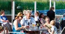 Essen und Trinken Einrichtungen in Landal Natuurdorp Suyderoogh